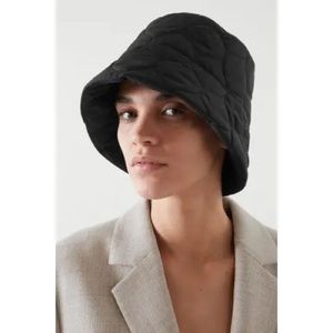 COS Quilted Bucket Hat XS/S (waterproof)